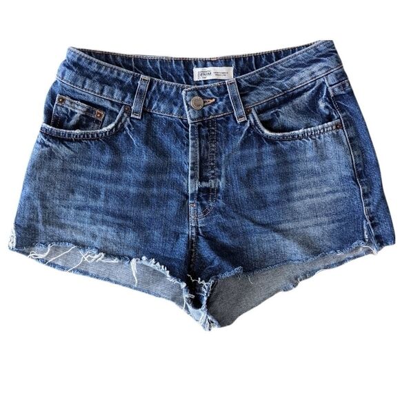 ZARA Mid rise raw hem denim short size 4 @W - Picture 1 of 7